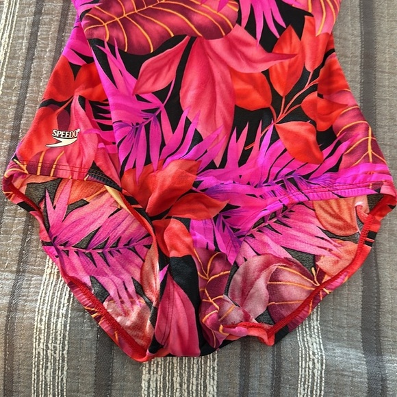 SPEEDO Pink & Black Tropical Ultraback Endurance Swimsuit Size 8 EUC #2494 - Picture 4 of 8